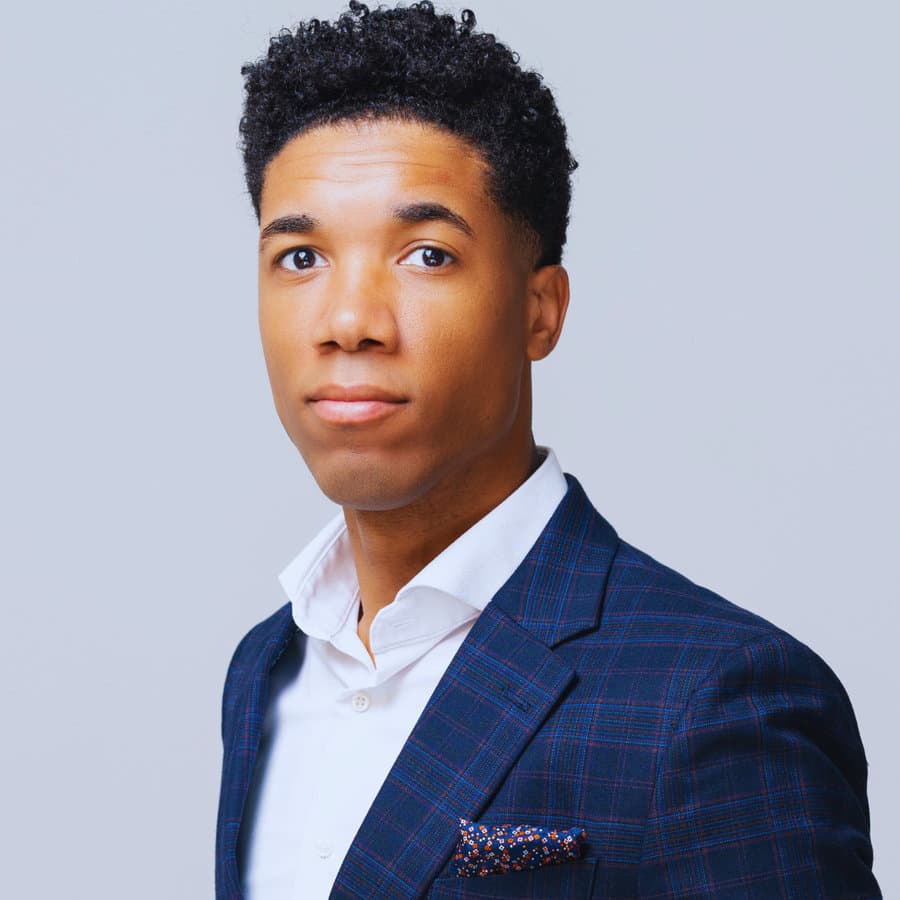 Featured image for the DelloFlix article: Del’Vaughn Rooks, Reflecting on Growth, Leadership, and Impact